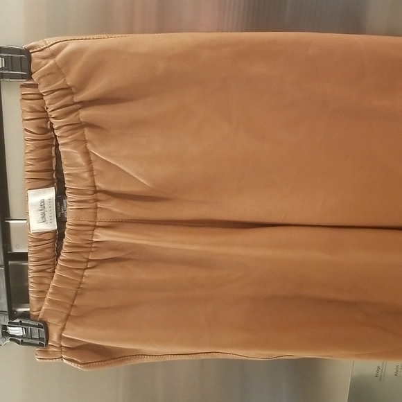 💕NEIMAN MARCUS EXCLUSIVE💕 100% Leather Leggings Mid-Rise ~ Brown Small - Picture 4 of 6